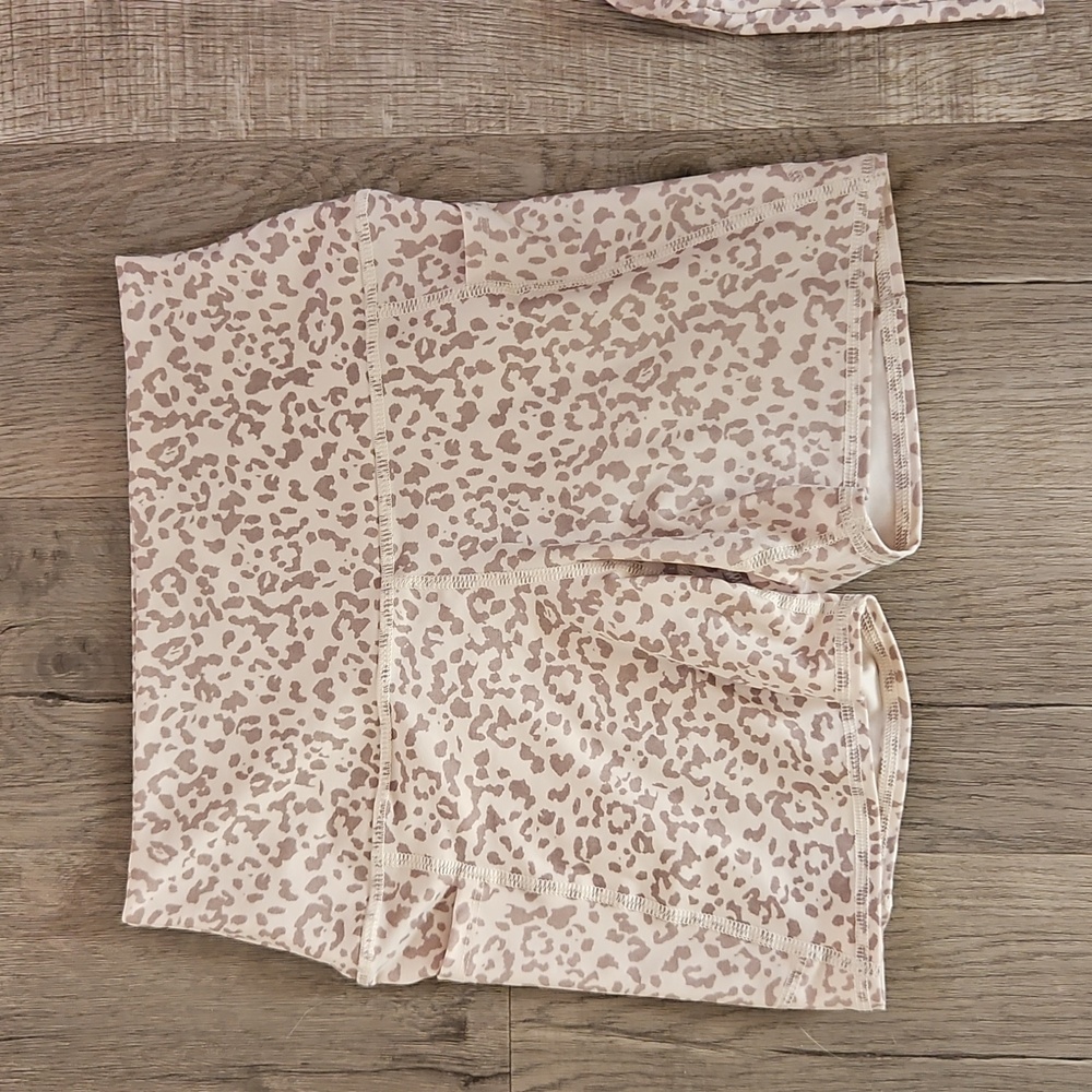 Evolution and Creation Beige and Brown Activewear Set - Picture 5 of 7